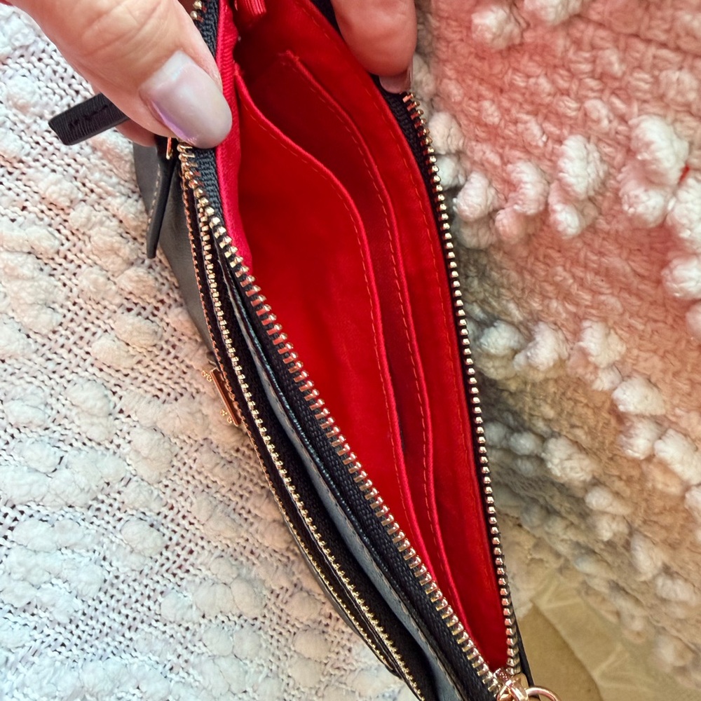 Dooney & Bourke Black Triple-Zip Wristlet 5x8 NWOT - Picture 6 of 11
